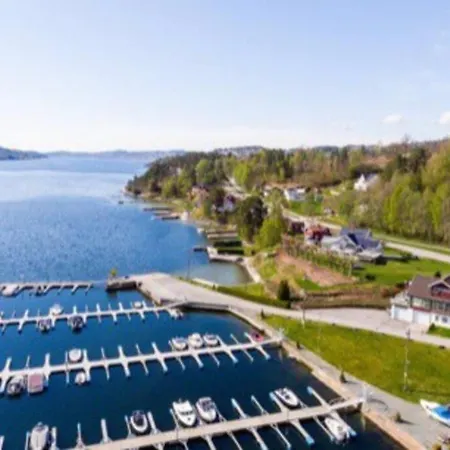 Leilighet Ved Sjoen Med Strand Porsgrunn